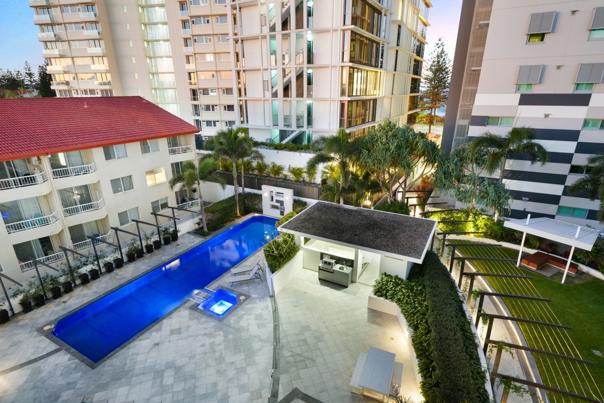 7/106 The Esplanade Burleigh Heads 21