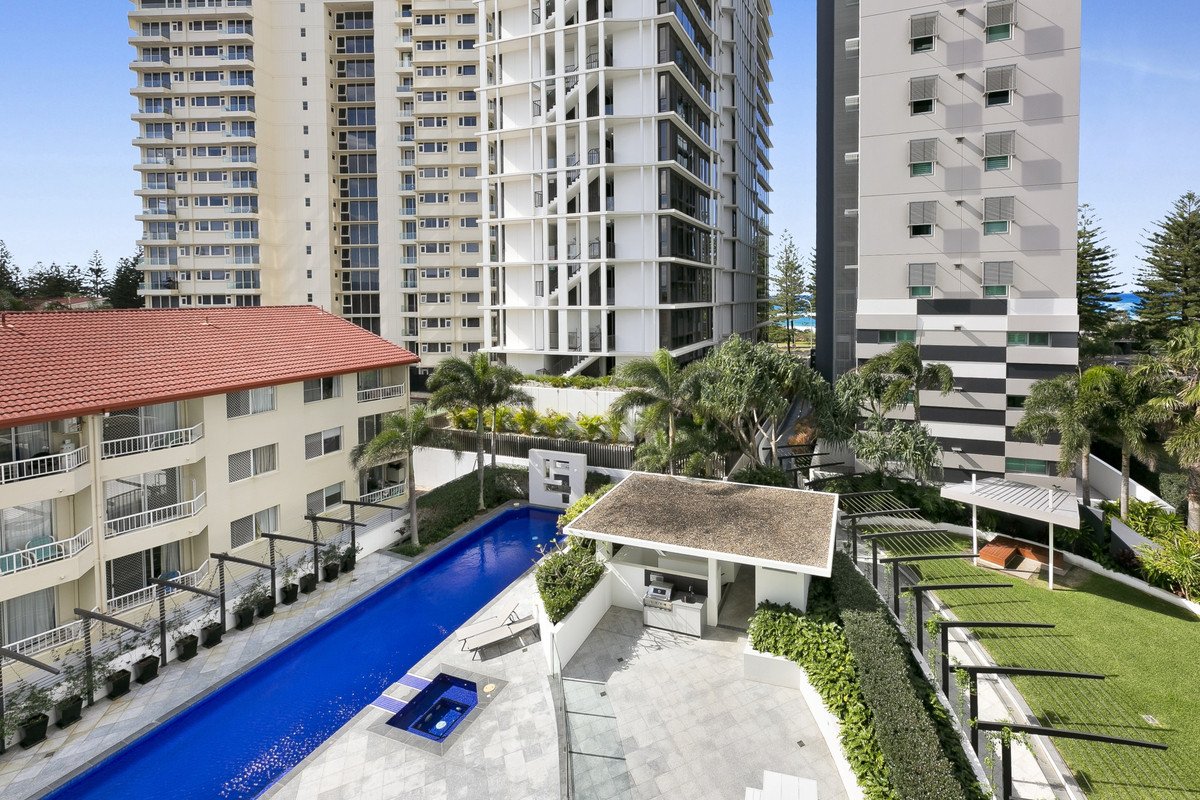 7/106 The Esplanade Burleigh Heads 22