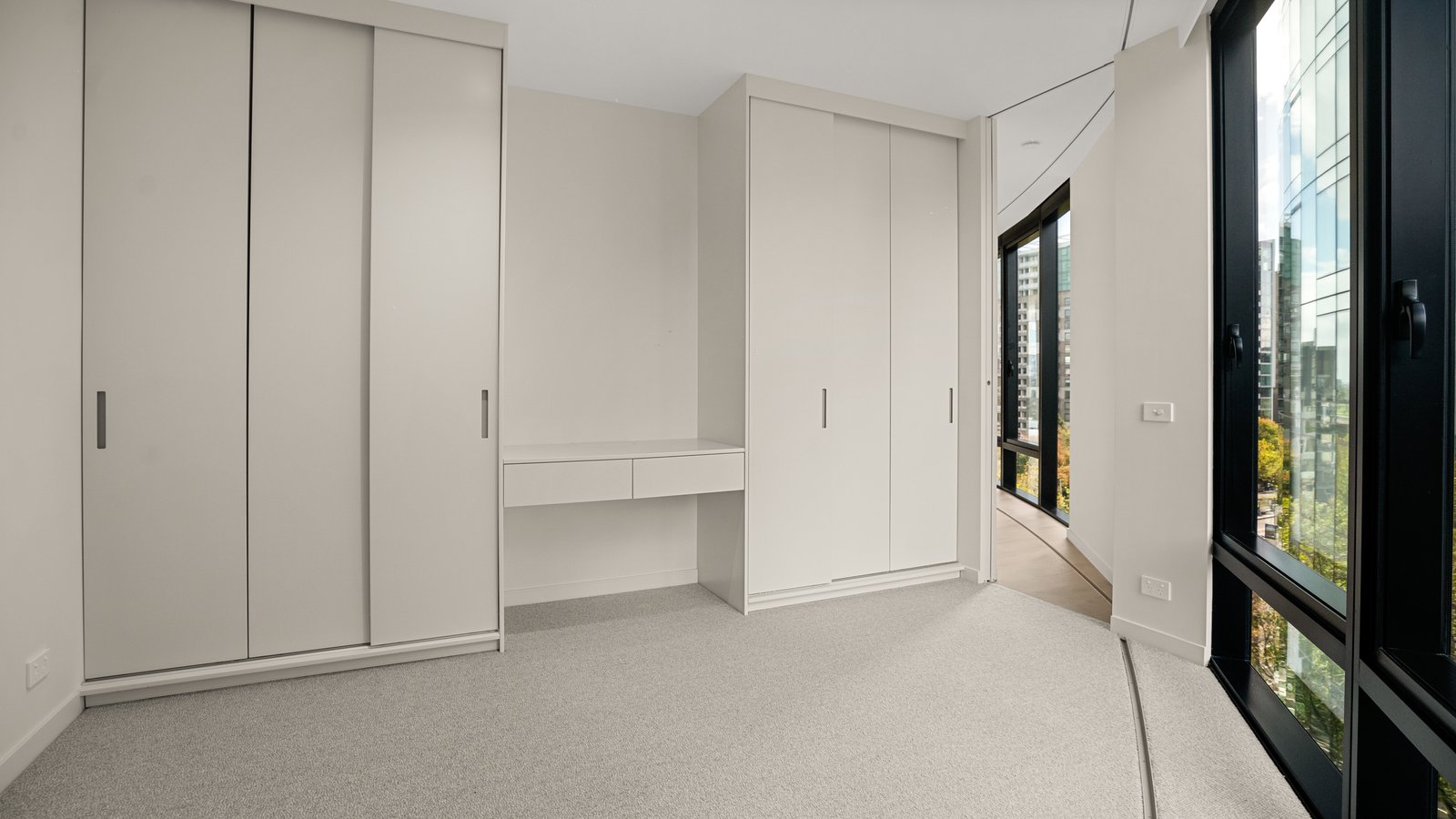 710/605 St Kilda Road MELBOURNE 5