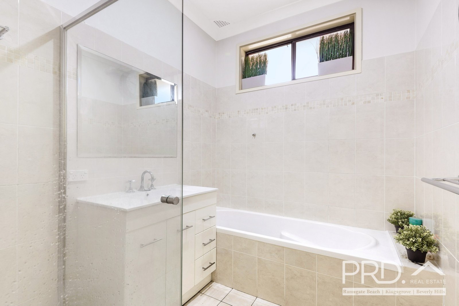 7/11-15 Eddystone Road BEXLEY 6