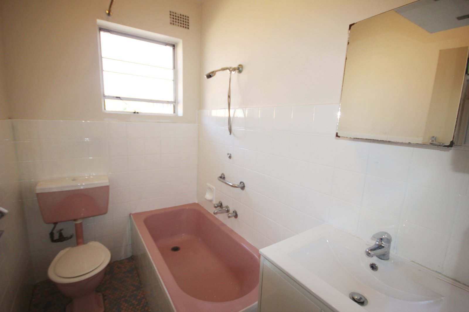 7/11 Blake Street KOGARAH 4