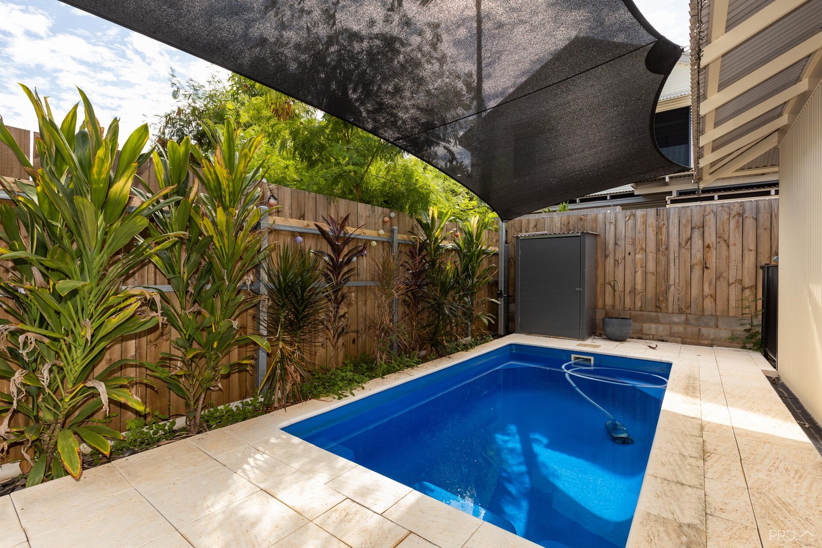 7/11 Challenor Drive CABLE BEACH 8