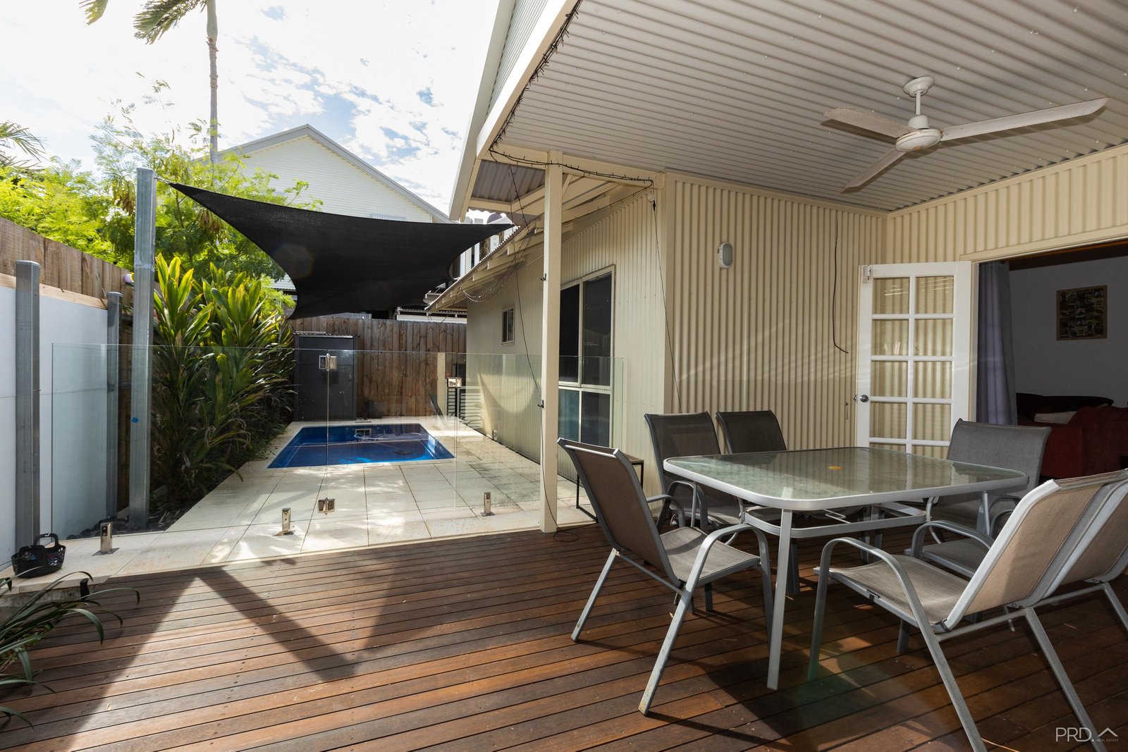 7/11 Challenor Drive CABLE BEACH 10