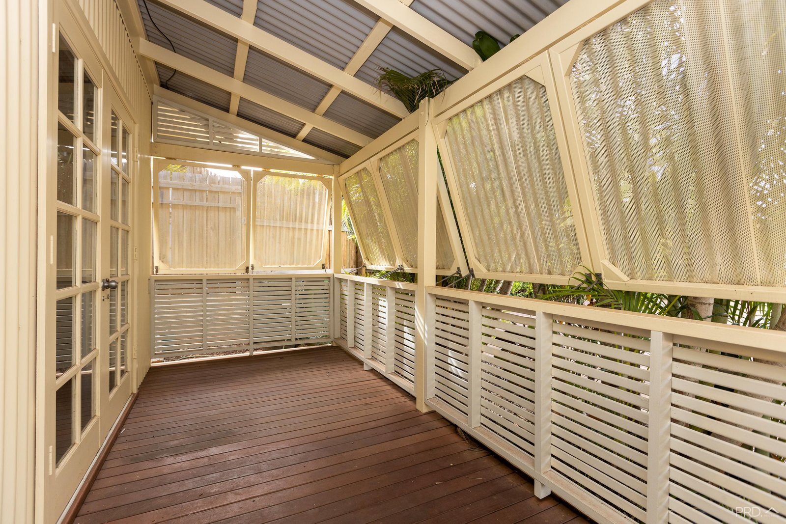 7/11 Challenor Drive CABLE BEACH 14