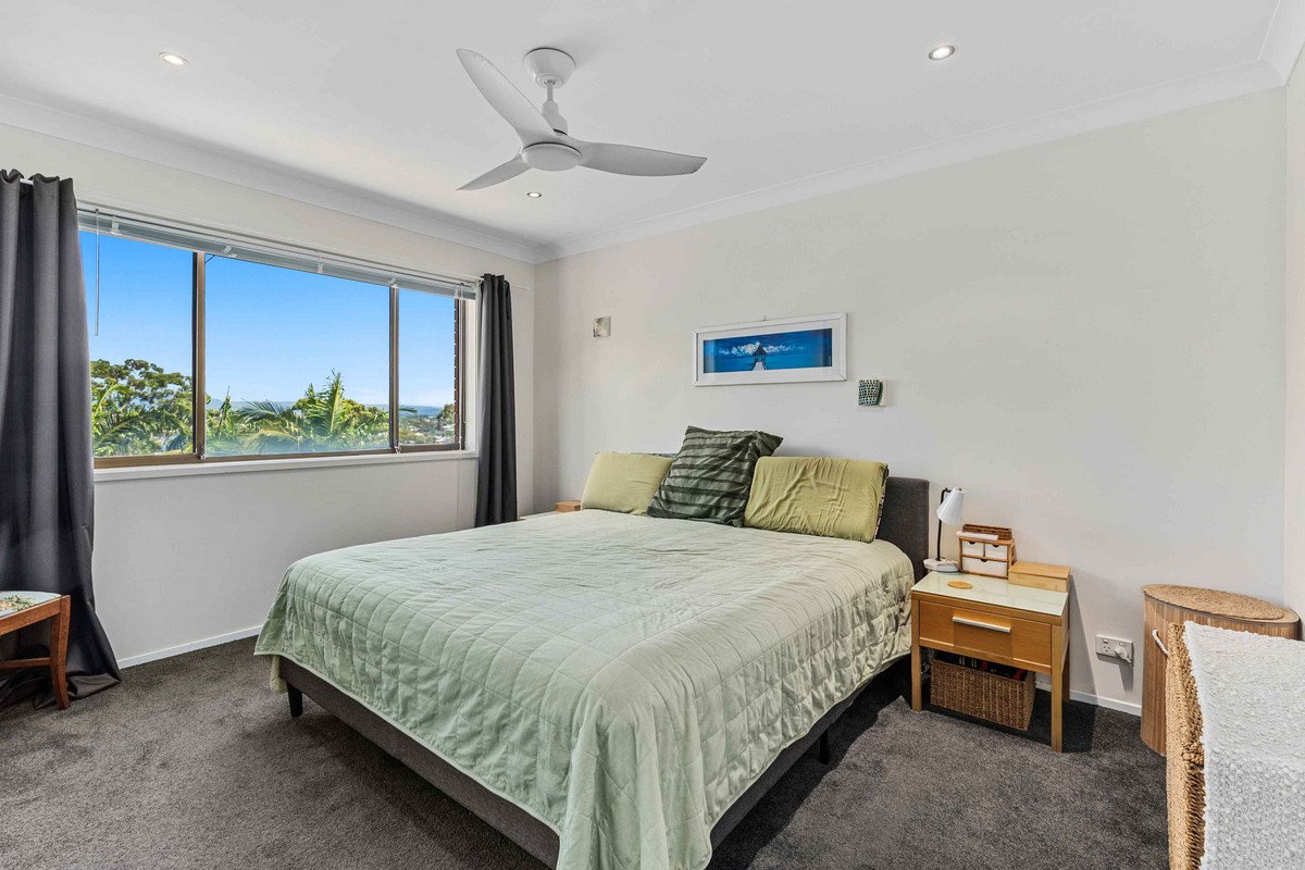 7/11 East Street BURLEIGH HEADS 12