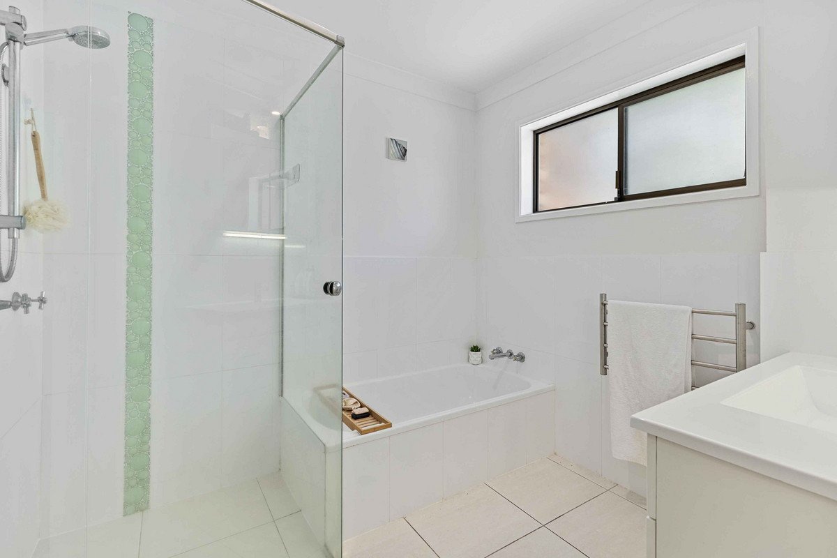 7/11 East Street BURLEIGH HEADS 13