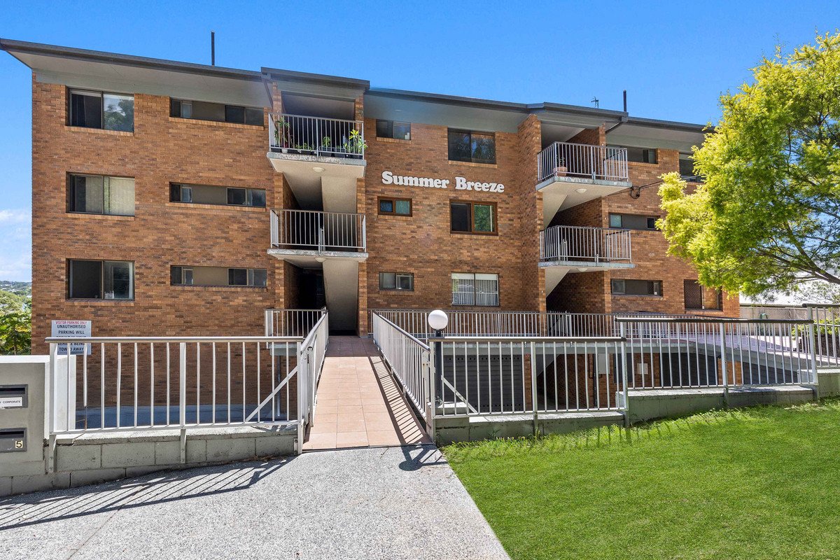 7/11 East Street BURLEIGH HEADS 15