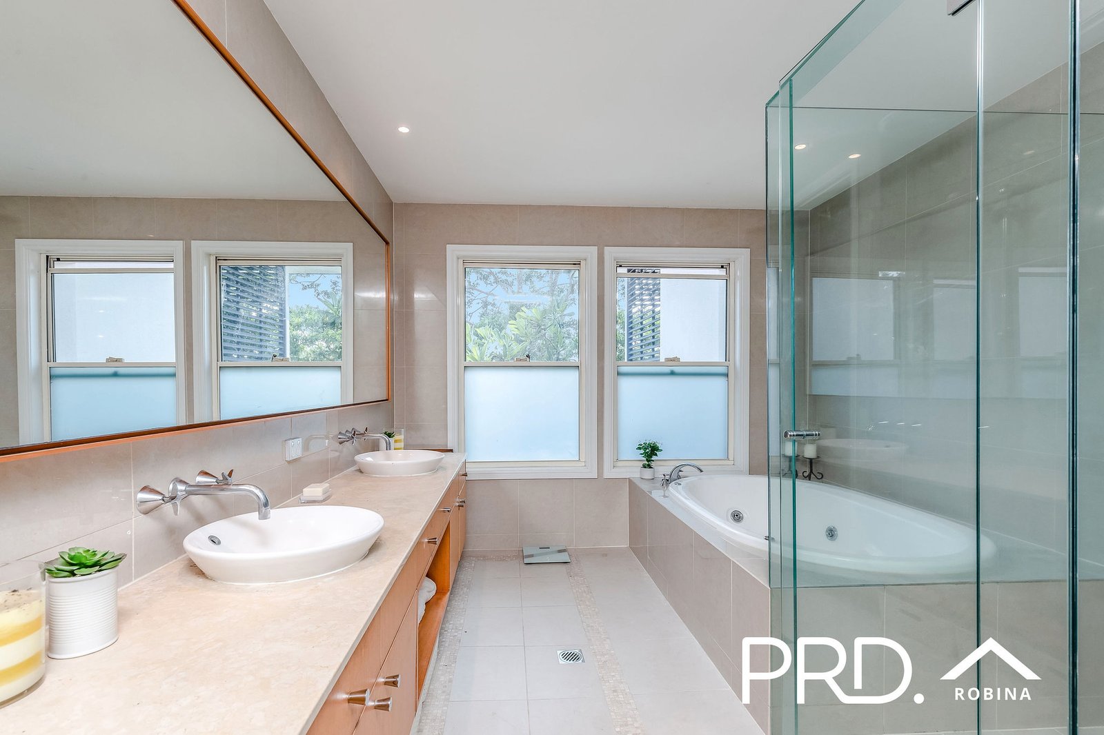 711 Glades Drive ROBINA 20