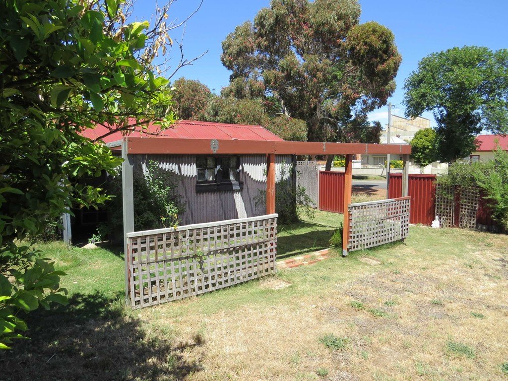 711 Gregory Street SOLDIERS HILL 16