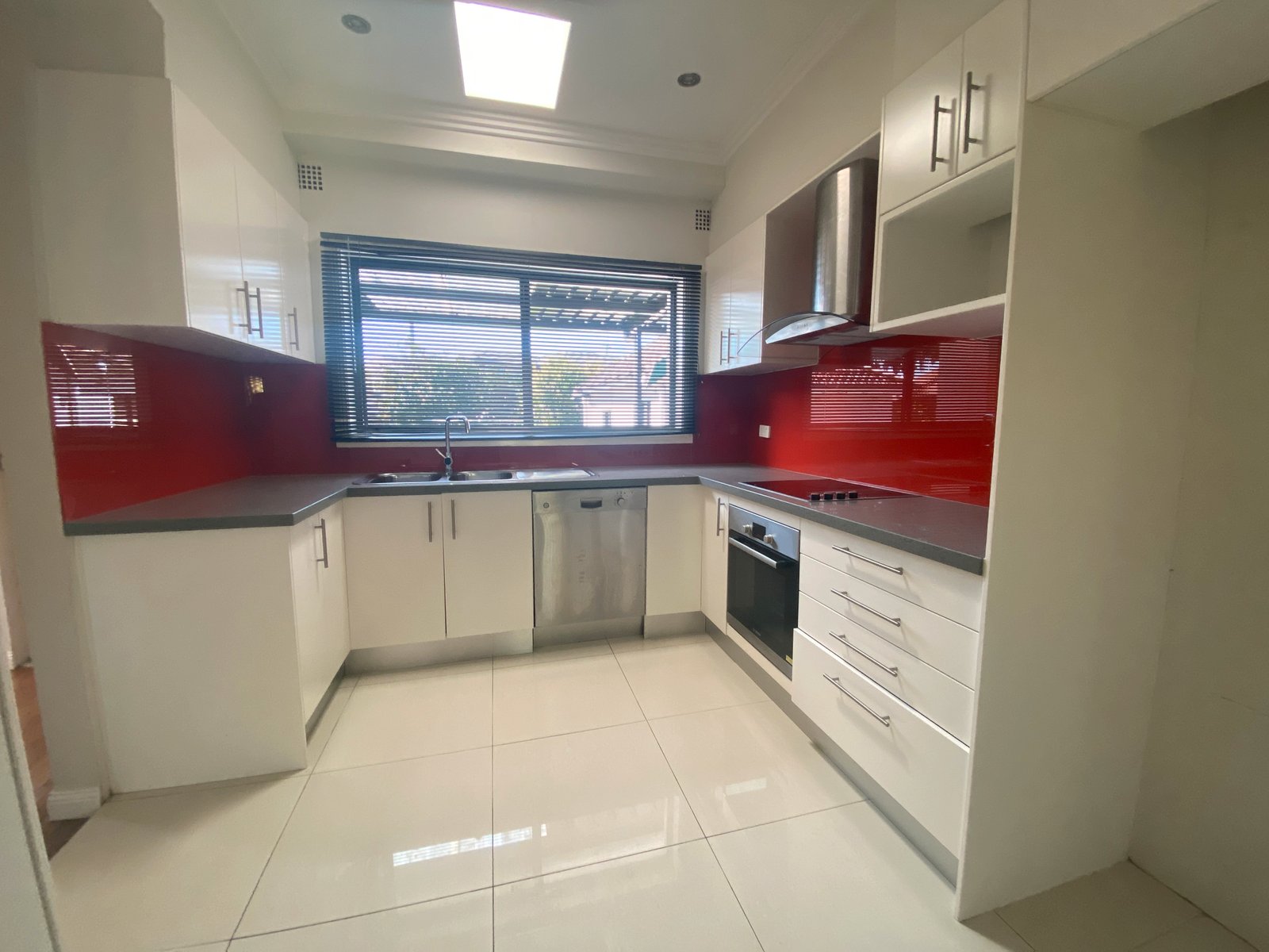 711 Henry Lawson Drive EAST HILLS 3