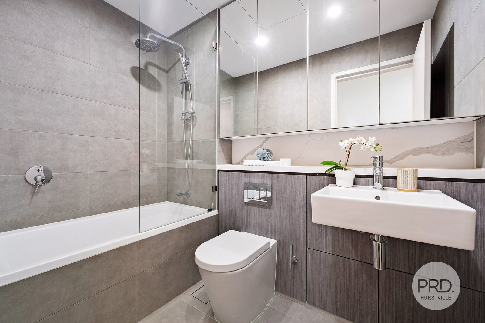 711/1D Greenbank Street HURSTVILLE 11