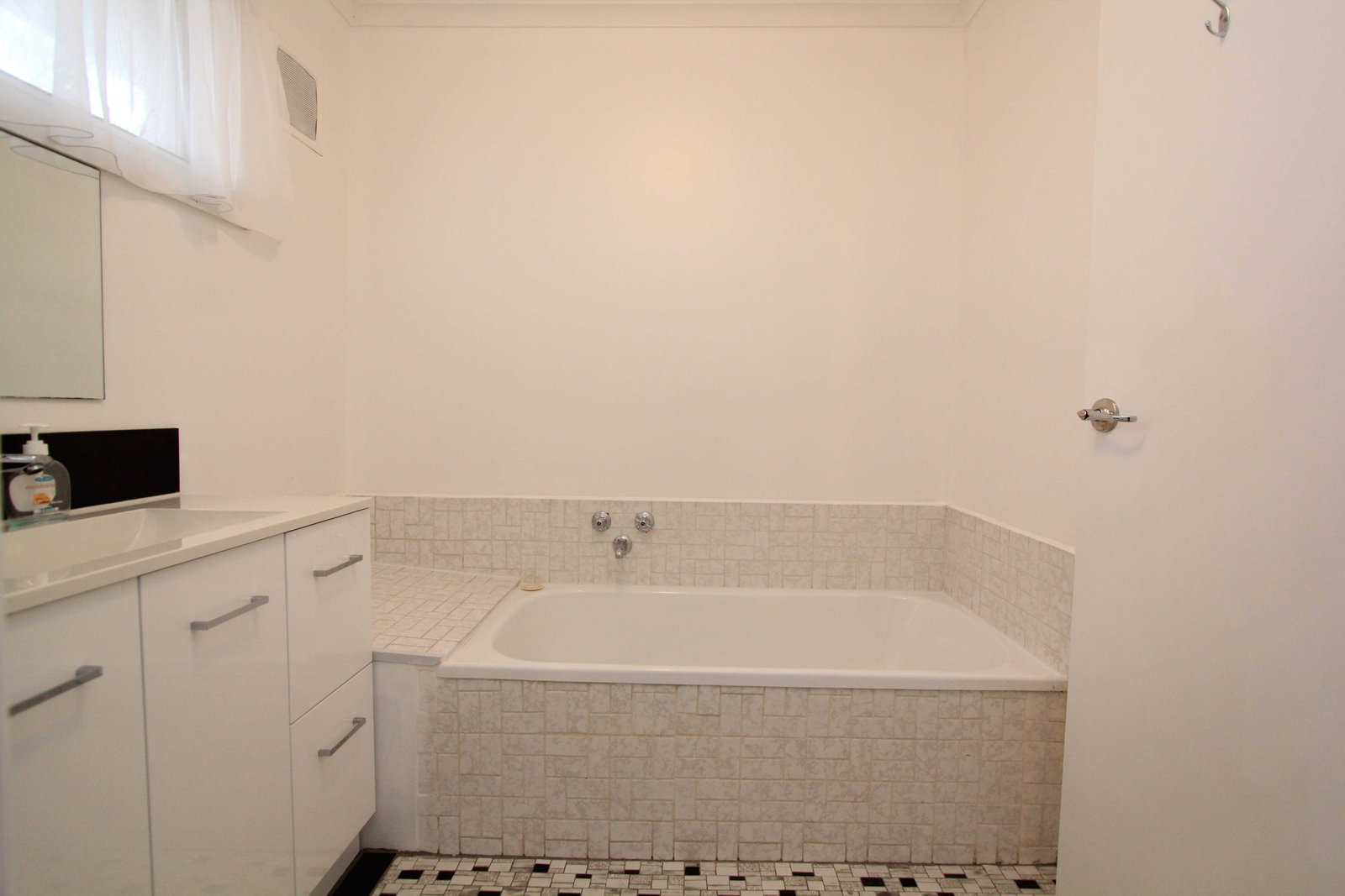 7/1131 Eyre Street NEWINGTON 6