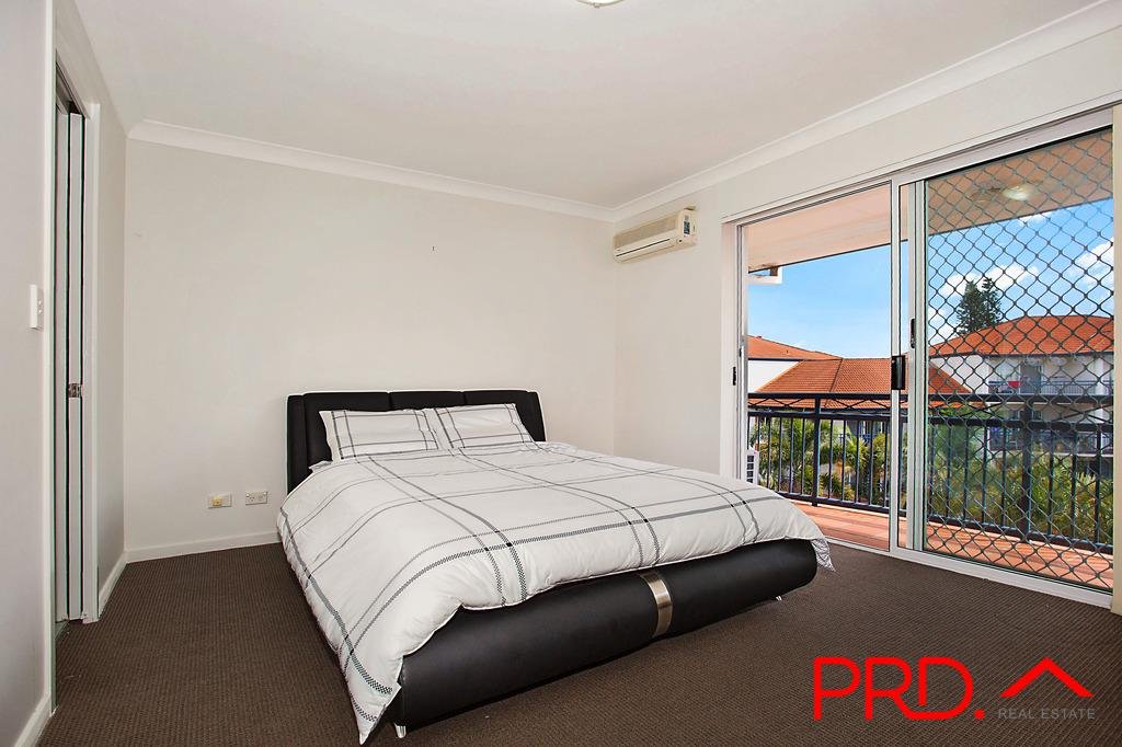 71/150 Marine Parade SOUTHPORT 3