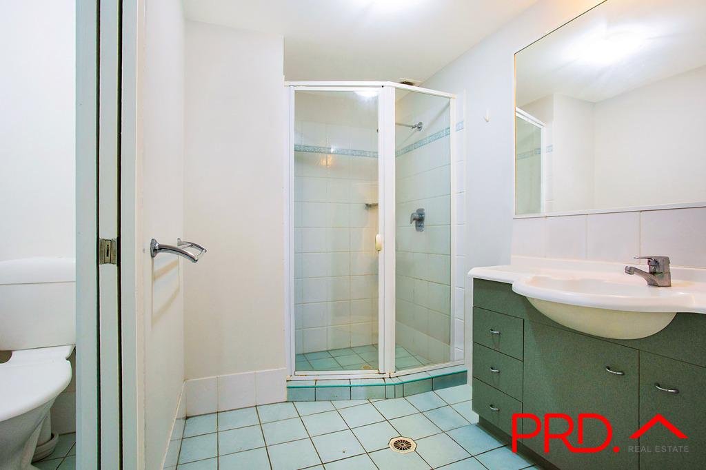 71/150 Marine Parade SOUTHPORT 4