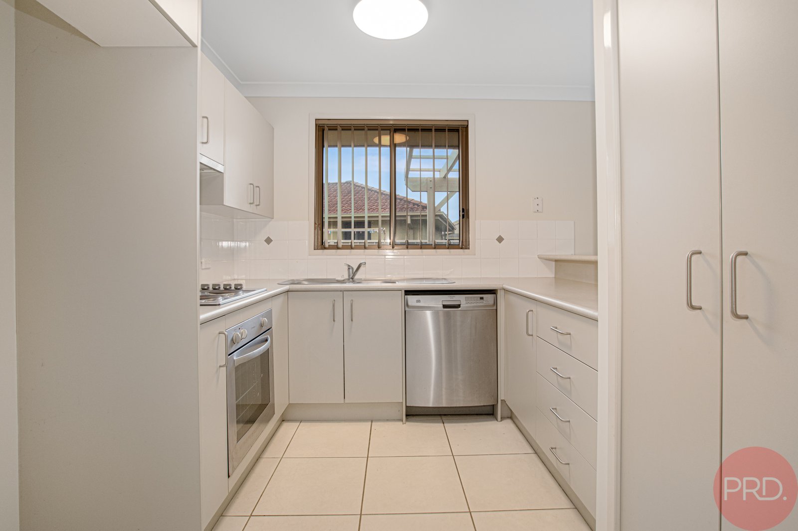 7/12 Denton Park Drive RUTHERFORD 6