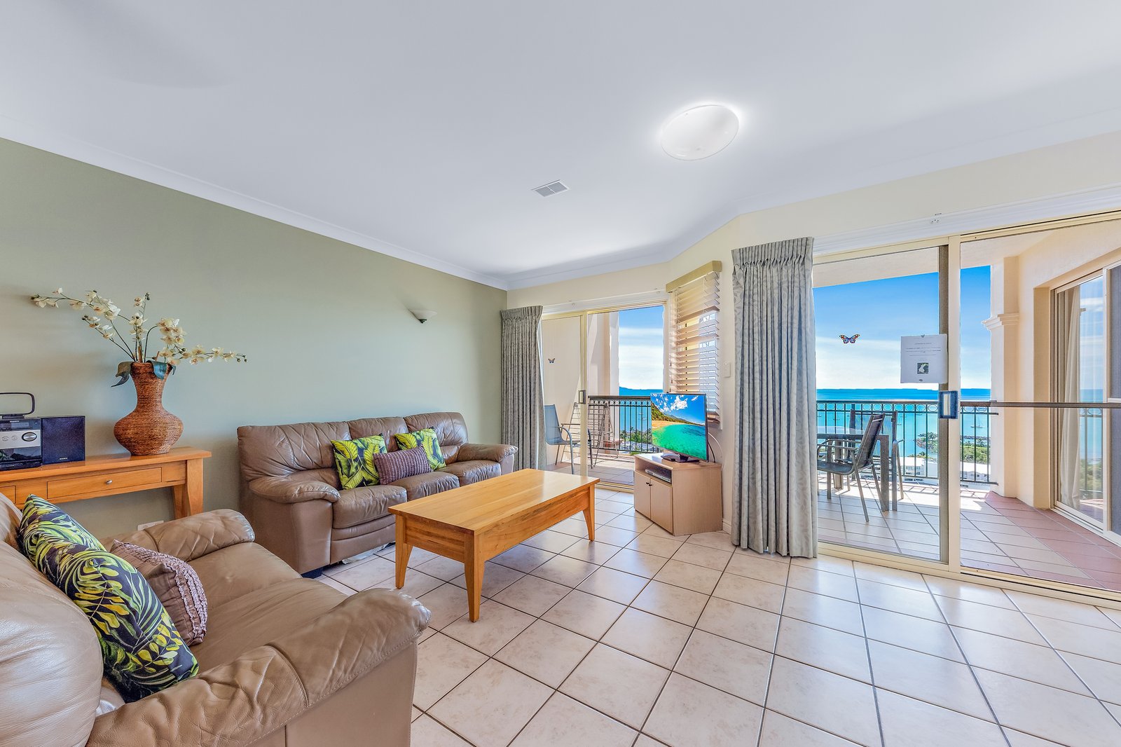 7/12 Golden Orchid Drive AIRLIE BEACH 3