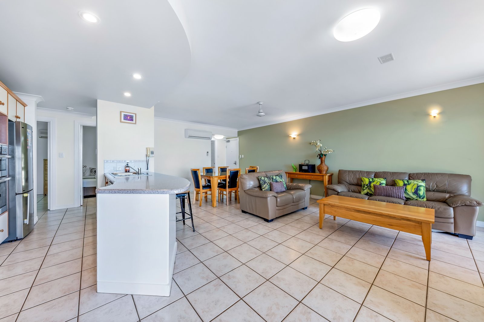 7/12 Golden Orchid Drive AIRLIE BEACH 4