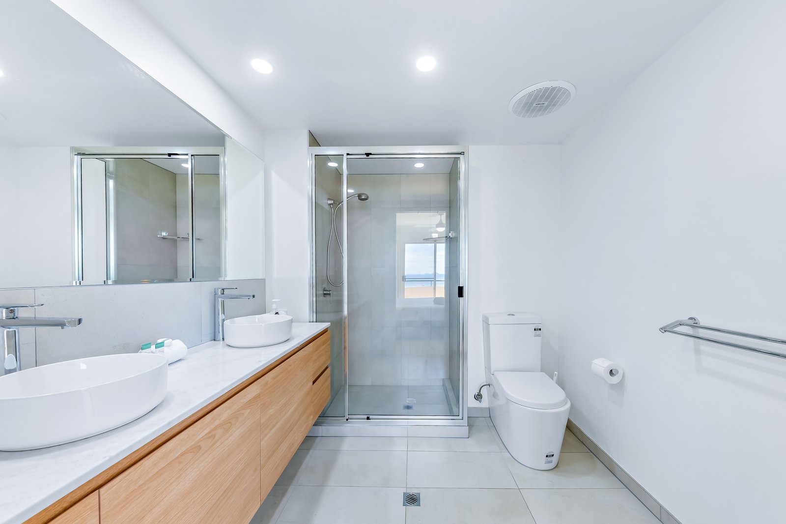 7/12 Golden Orchid Drive AIRLIE BEACH 9