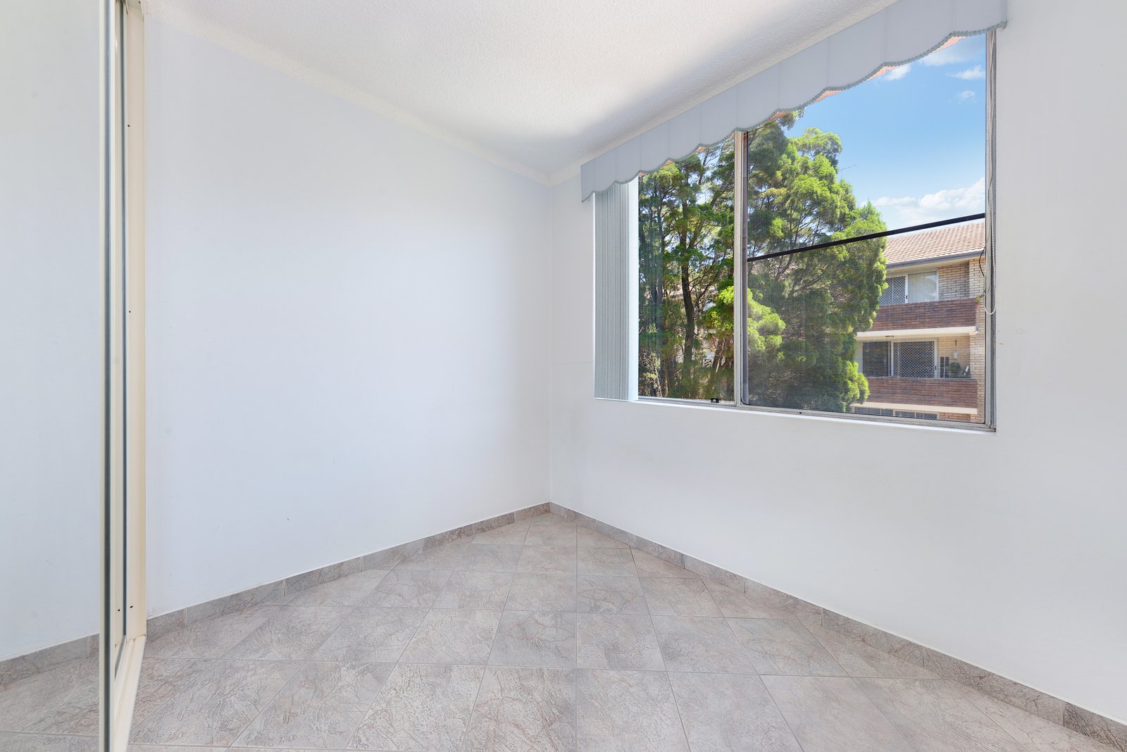 7/12 Grace Campbell Crescent HILLSDALE 7