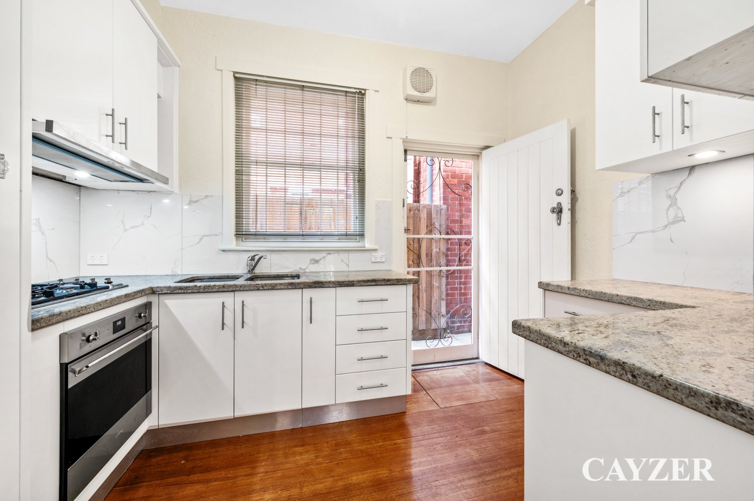 Gallery: 7/12 York Street