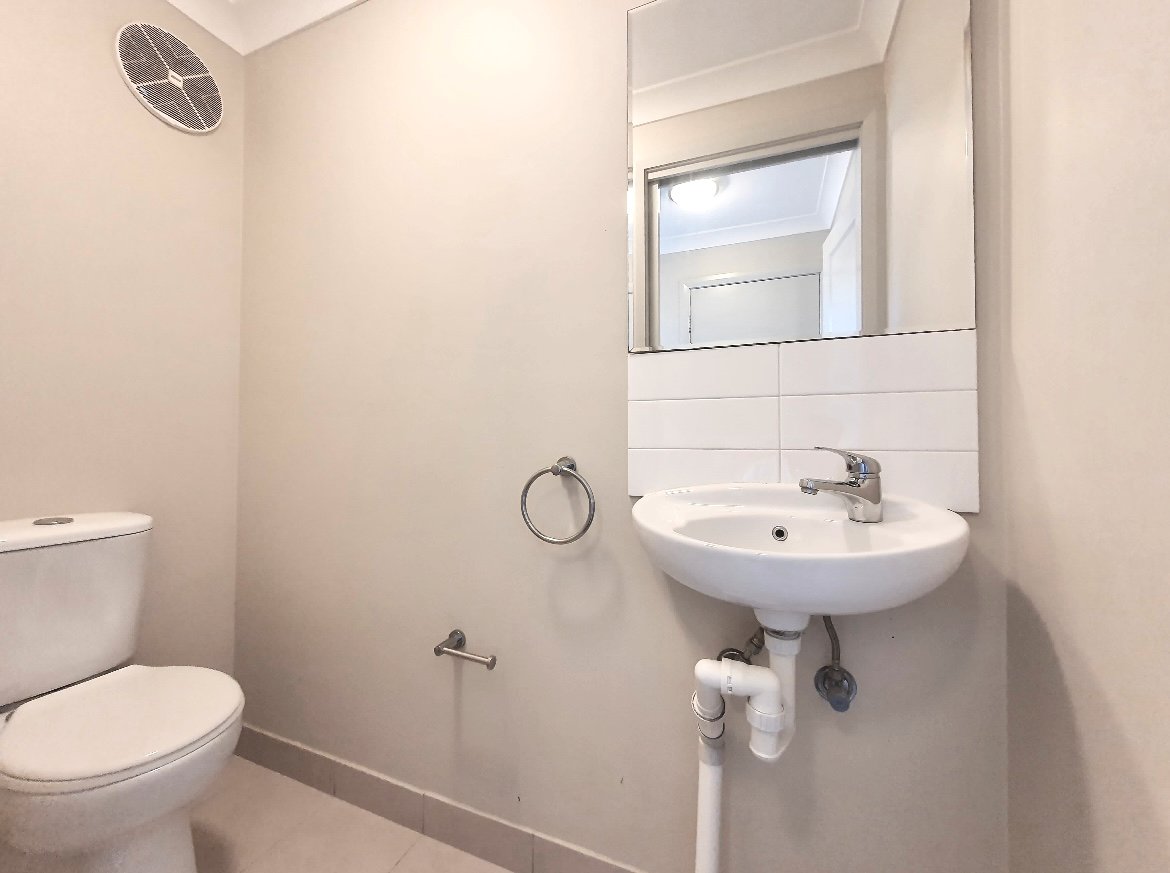 7/120 Cedar Road CASULA 8