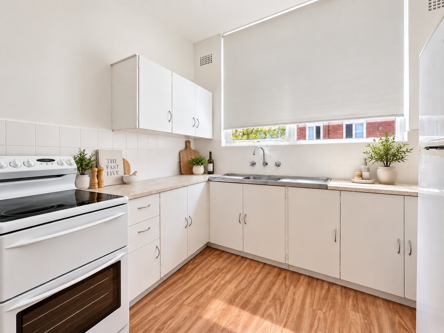 7/124 Chuter Avenue RAMSGATE BEACH 3