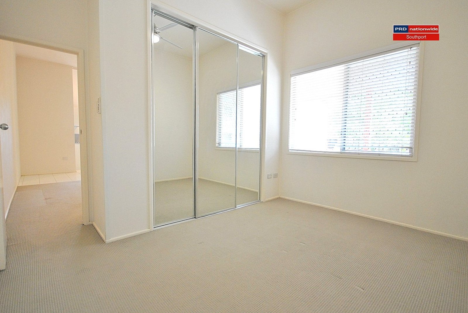 7/126 Marine Parade SOUTHPORT 3