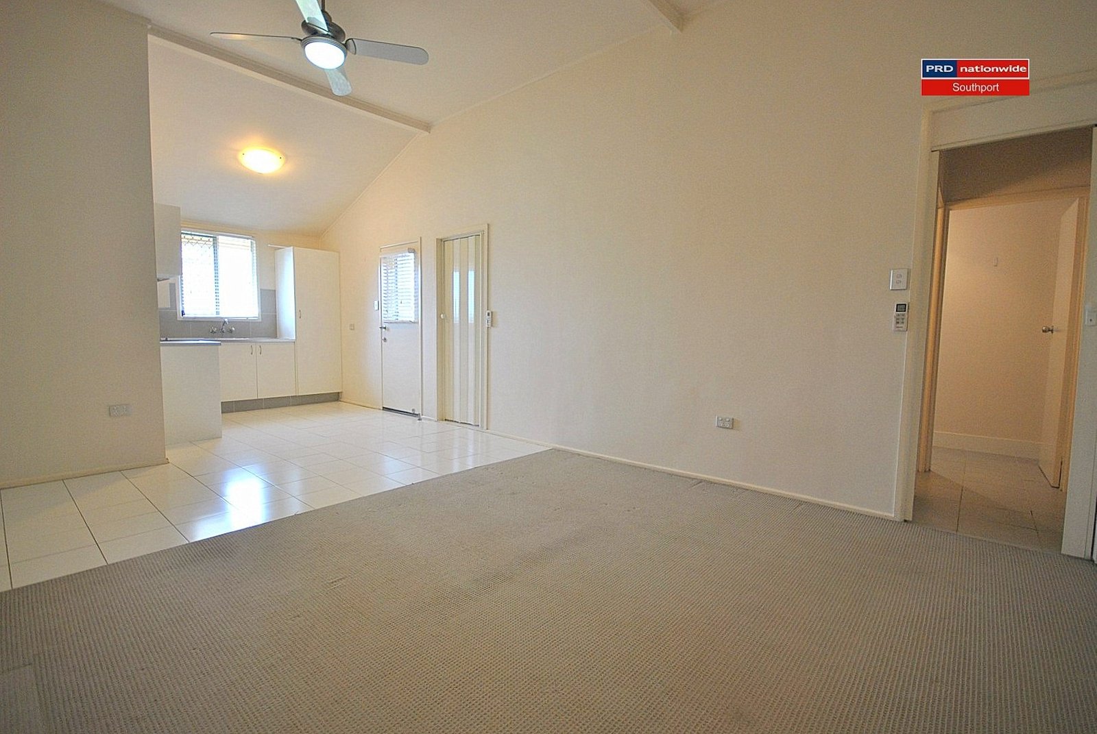 7/126 Marine Parade SOUTHPORT 4