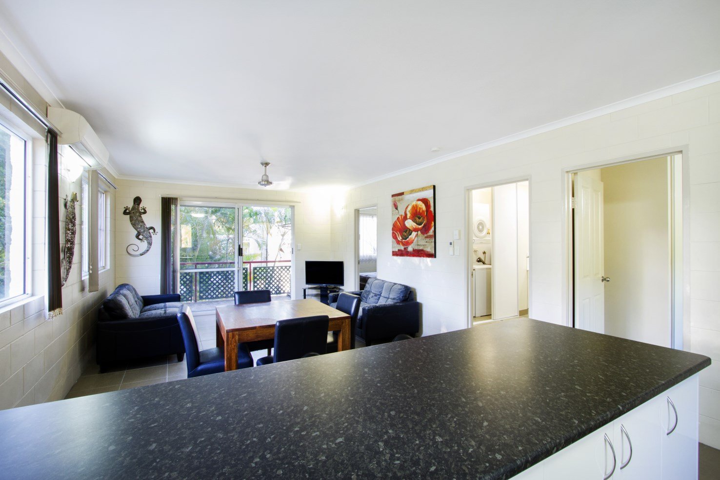 7/14 Island Drive CANNONVALE 5