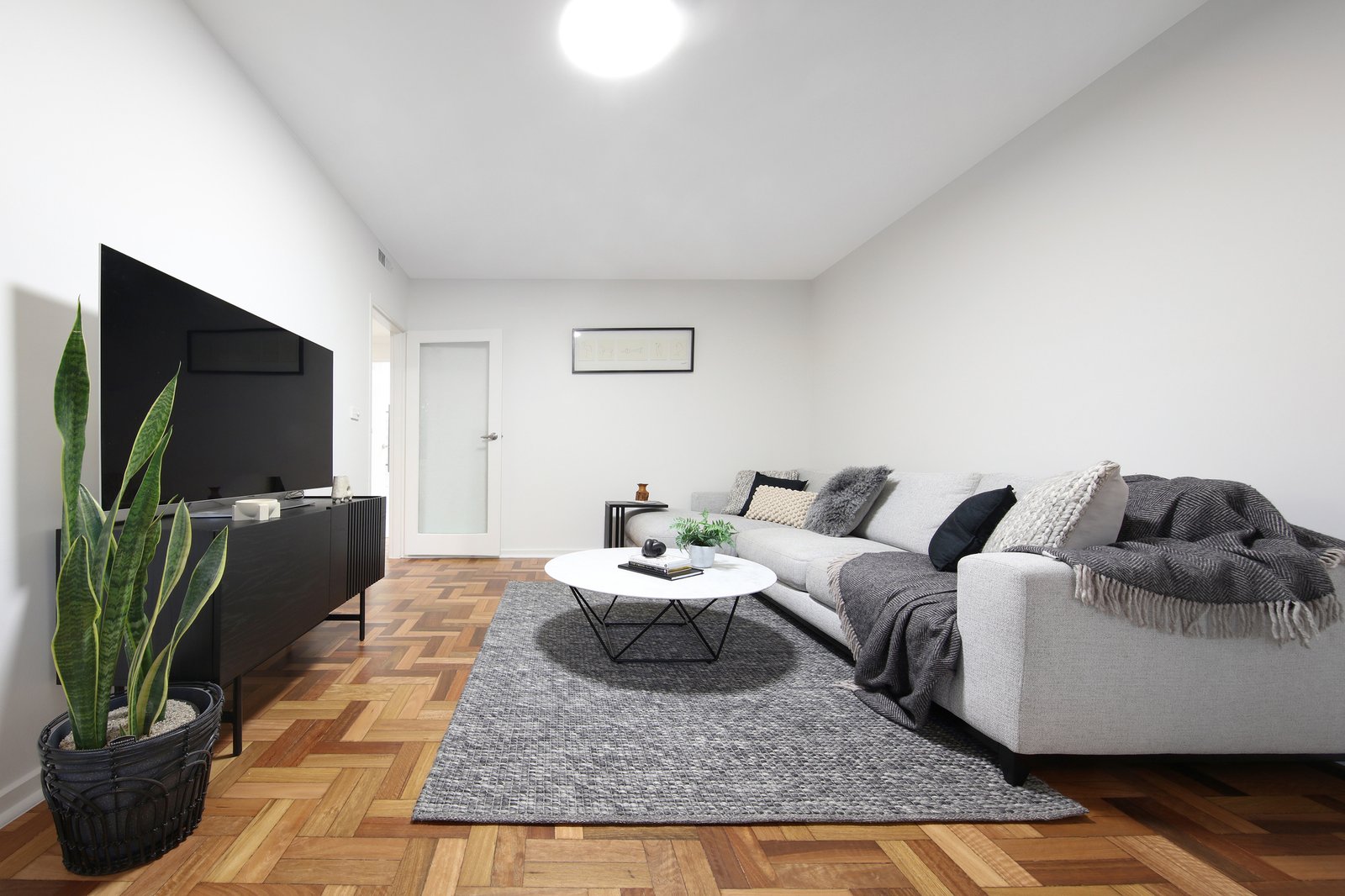 Gallery: 7/142 Alma Road