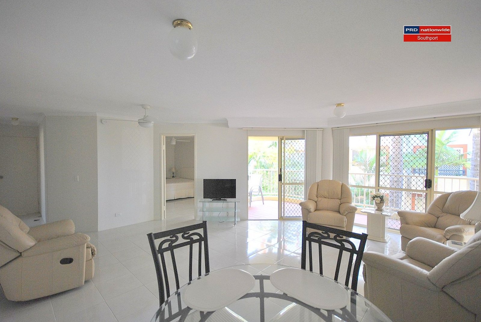 7/146 Marine Parade SOUTHPORT 3