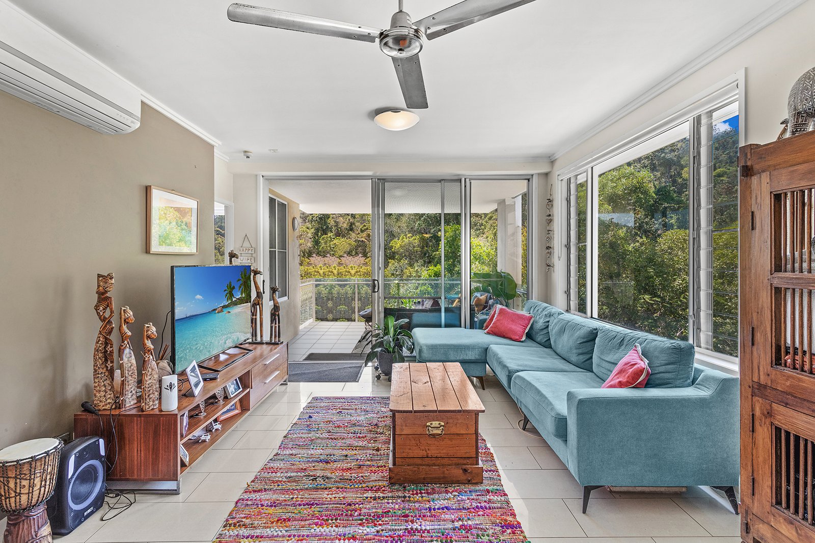 7/15 Flame Tree Court AIRLIE BEACH 3