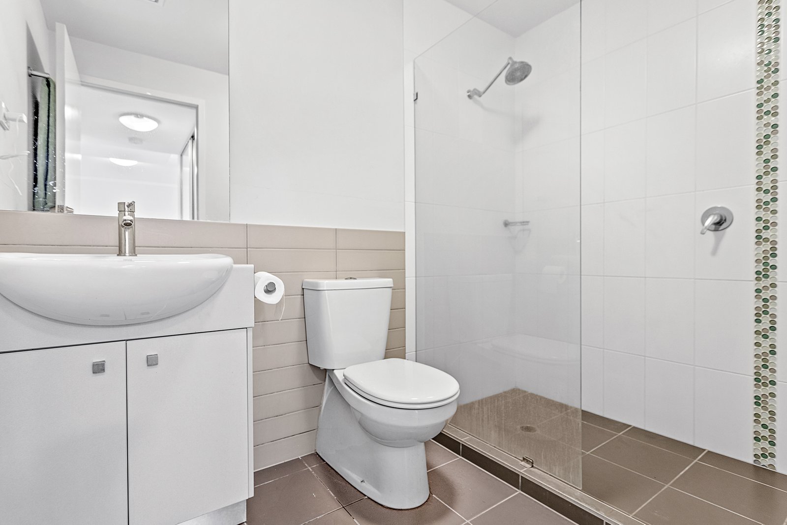 7/15 Flame Tree Court AIRLIE BEACH 11