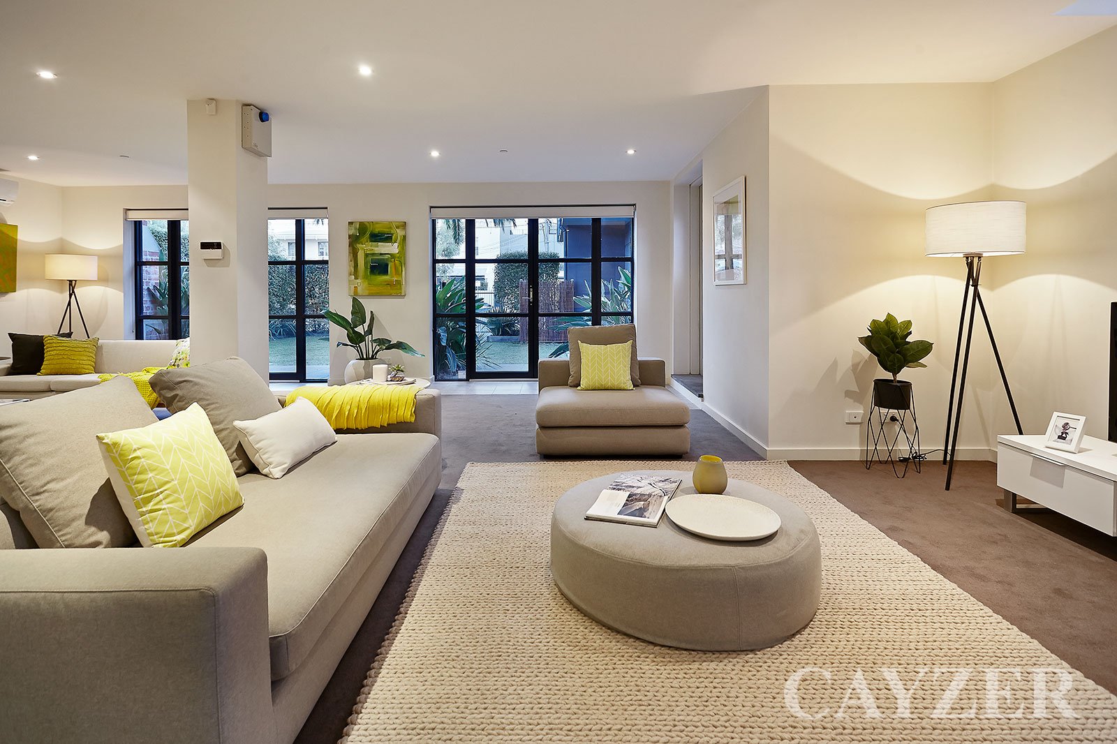 Gallery: 7/156 Bay Street