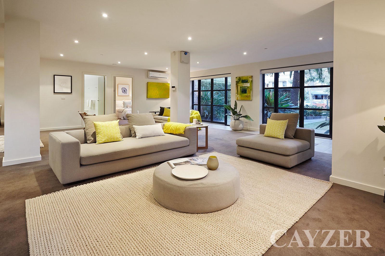 Gallery: 7/156 Bay Street