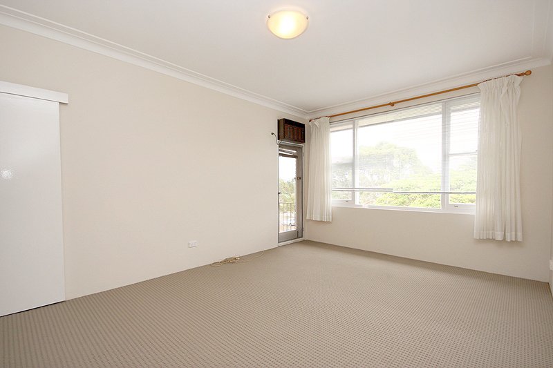 7/158 Chuter Avenue SANS SOUCI 2