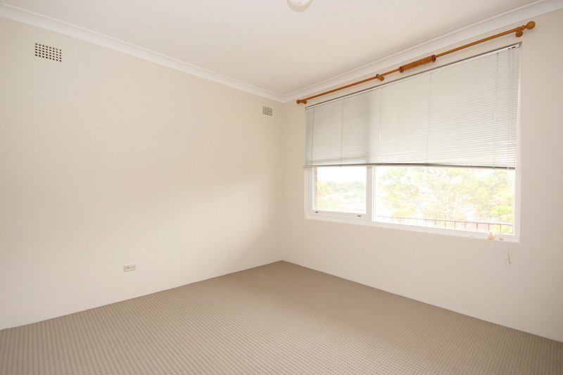 7/158 Chuter Avenue SANS SOUCI 4