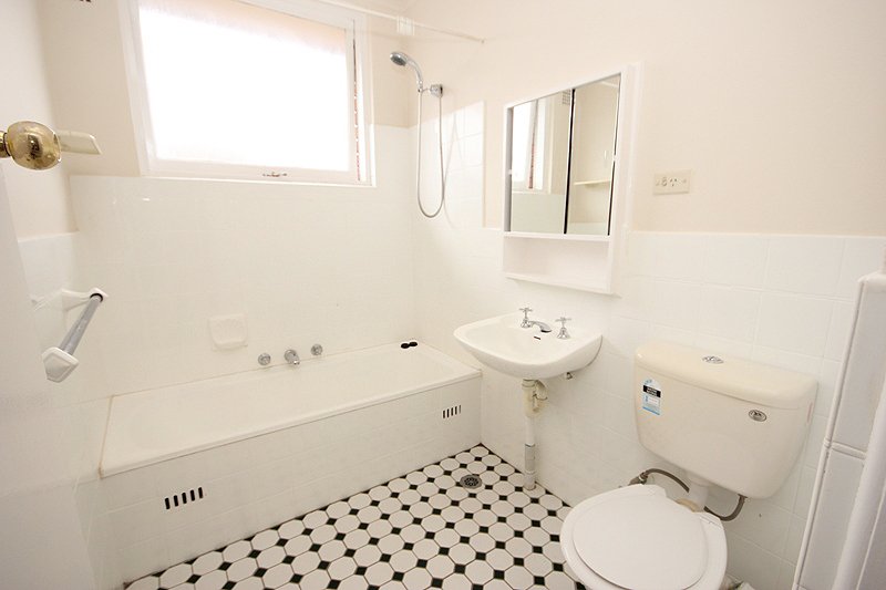 7/158 Chuter Avenue SANS SOUCI 6