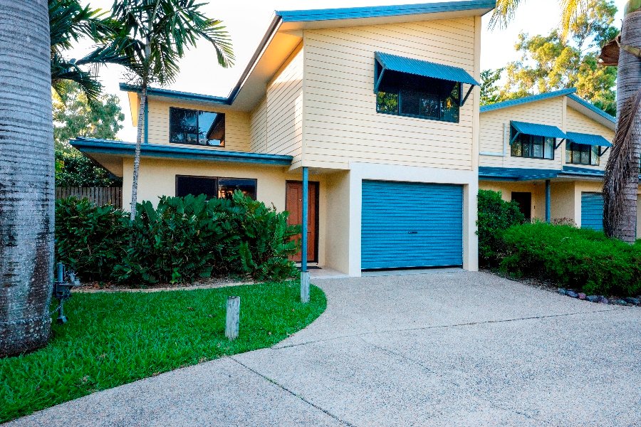 7/16 Beach Road CANNONVALE 11