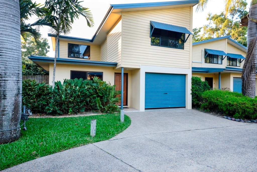 7/16 Beach Road CANNONVALE 24
