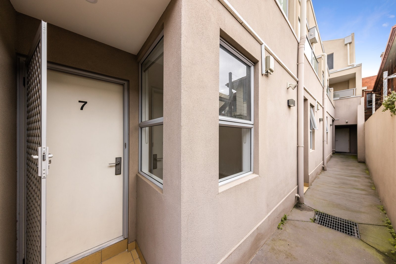 Gallery: 7/160 Sydney Road
