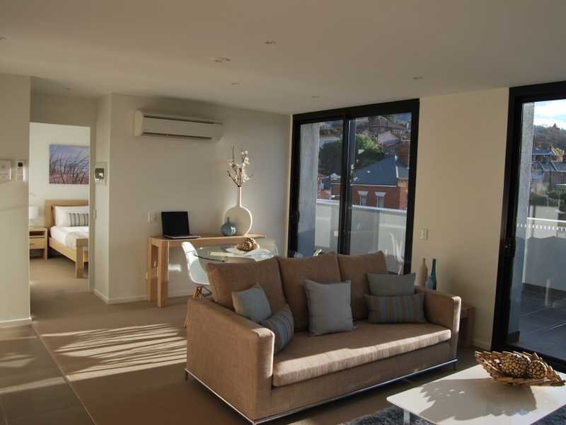 7/166 Bathurst Street HOBART 2