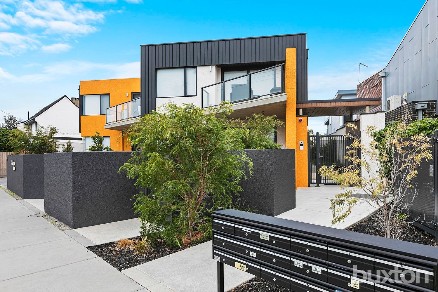Gallery: 7/167 Beach Road