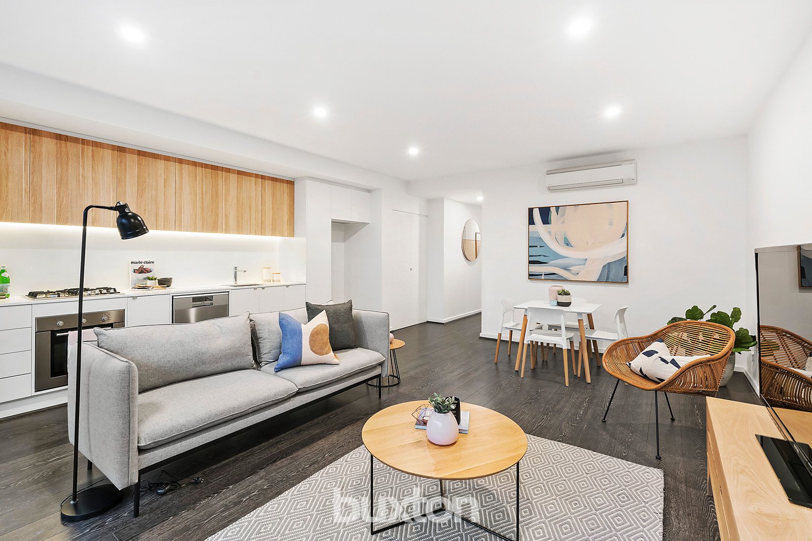 Gallery: 7/167 Beach Road