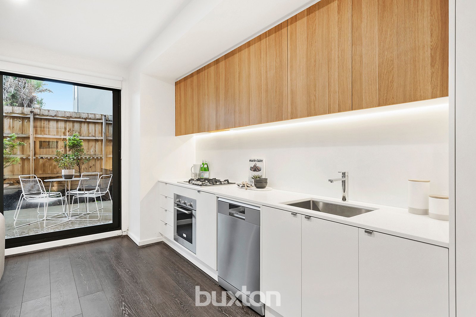 Gallery: 7/167 Beach Road