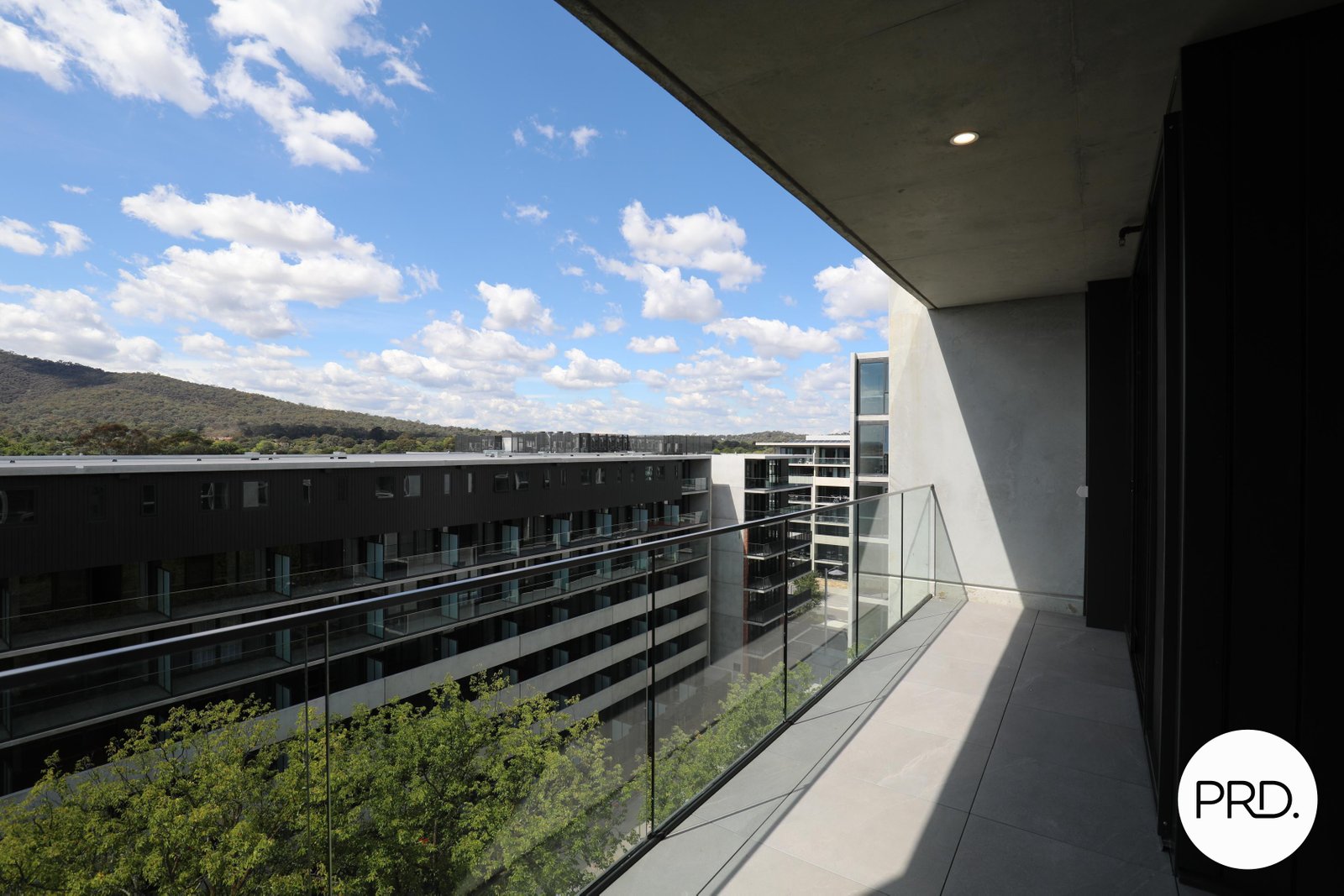 717/61 Cooyong Street BRADDON 9