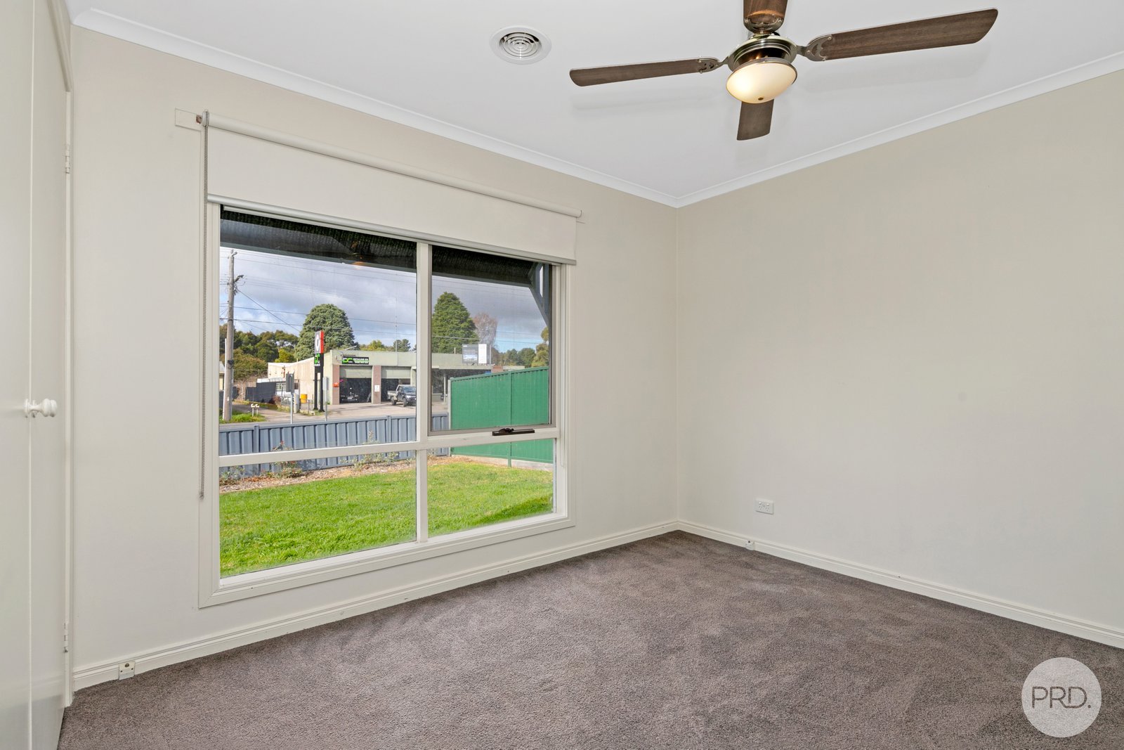 718 Geelong Road CANADIAN 12