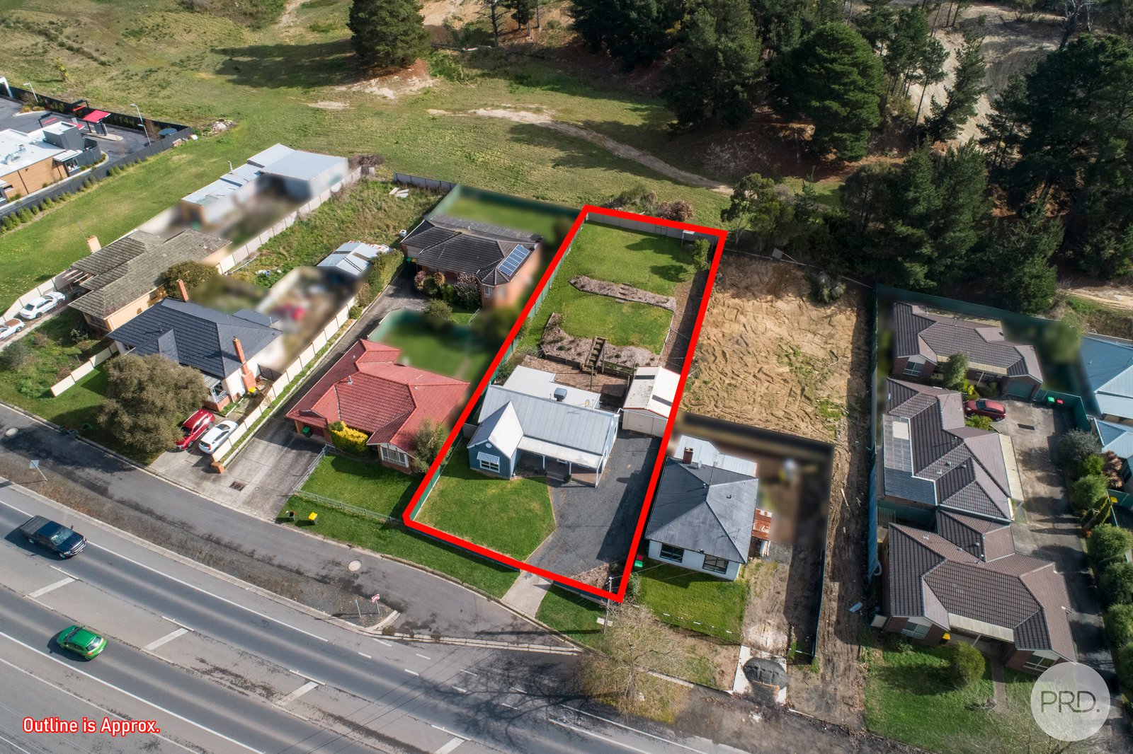 718 Geelong Road CANADIAN 18
