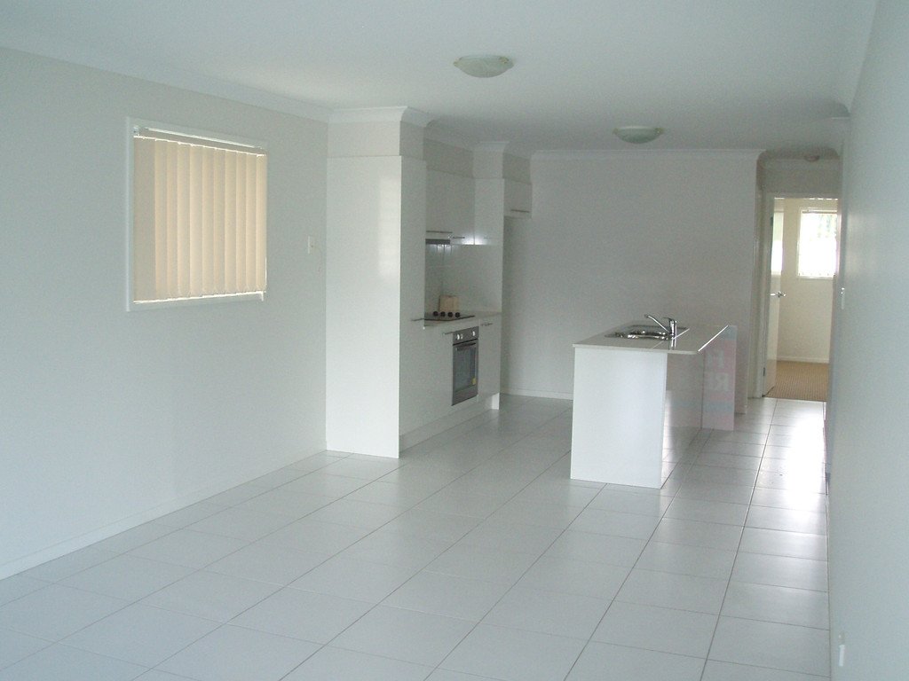 7/18 Julia Street WAVELL HEIGHTS 2