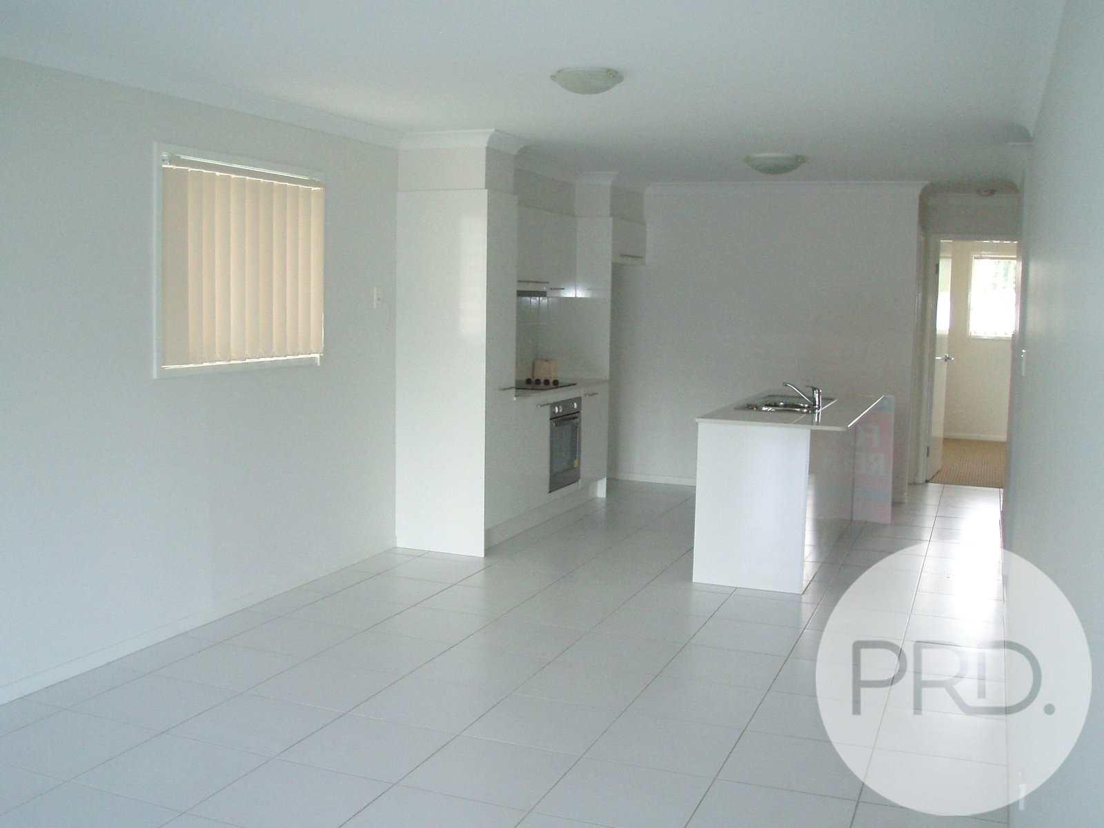 7/18 Julia Street WAVELL HEIGHTS 2